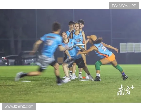 成都飞盘队在滑板精英赛中的默契配合与精彩表现分析