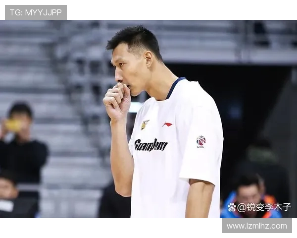 易建联：从篮球场的传奇到人生舞台的多重角色探寻与成长之路