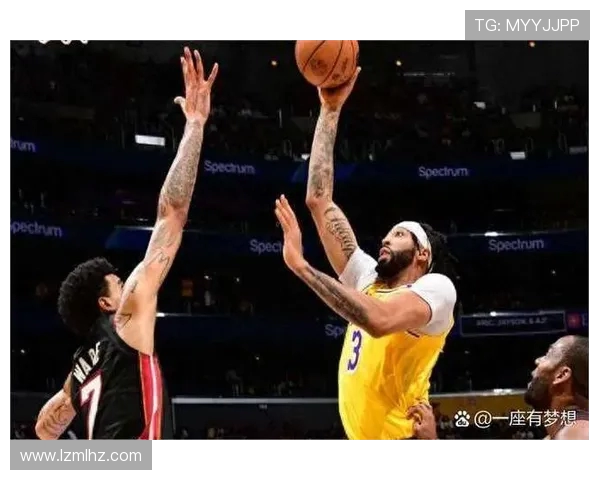 湖人对阵热火比赛得分分析及精彩瞬间回顾