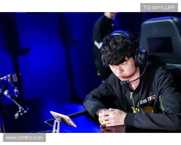 RNG战队如何引领电竞节奏革新与战术变革的深度解析 RNG战队如何引领电竞节奏革新与战术变革的深度解析
