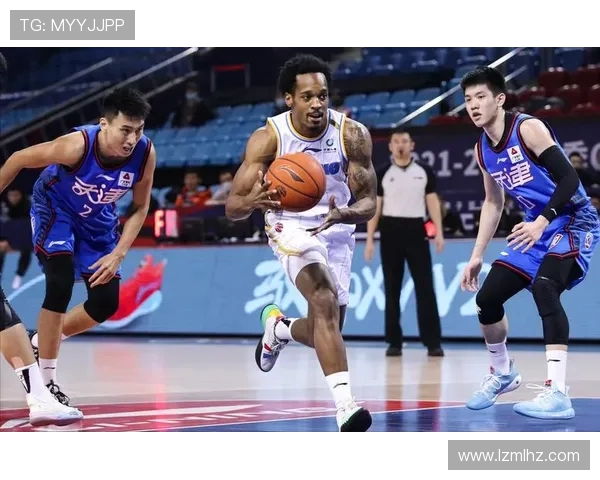 成都网球队以95分领跑总决赛积分榜展现强大实力